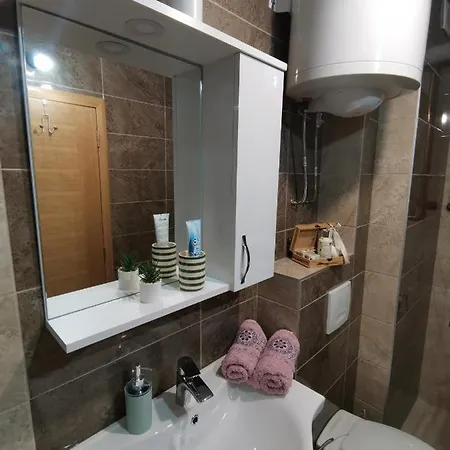 Capra Apartman Appartement *