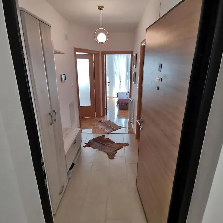 Capra Apartman Appartement *